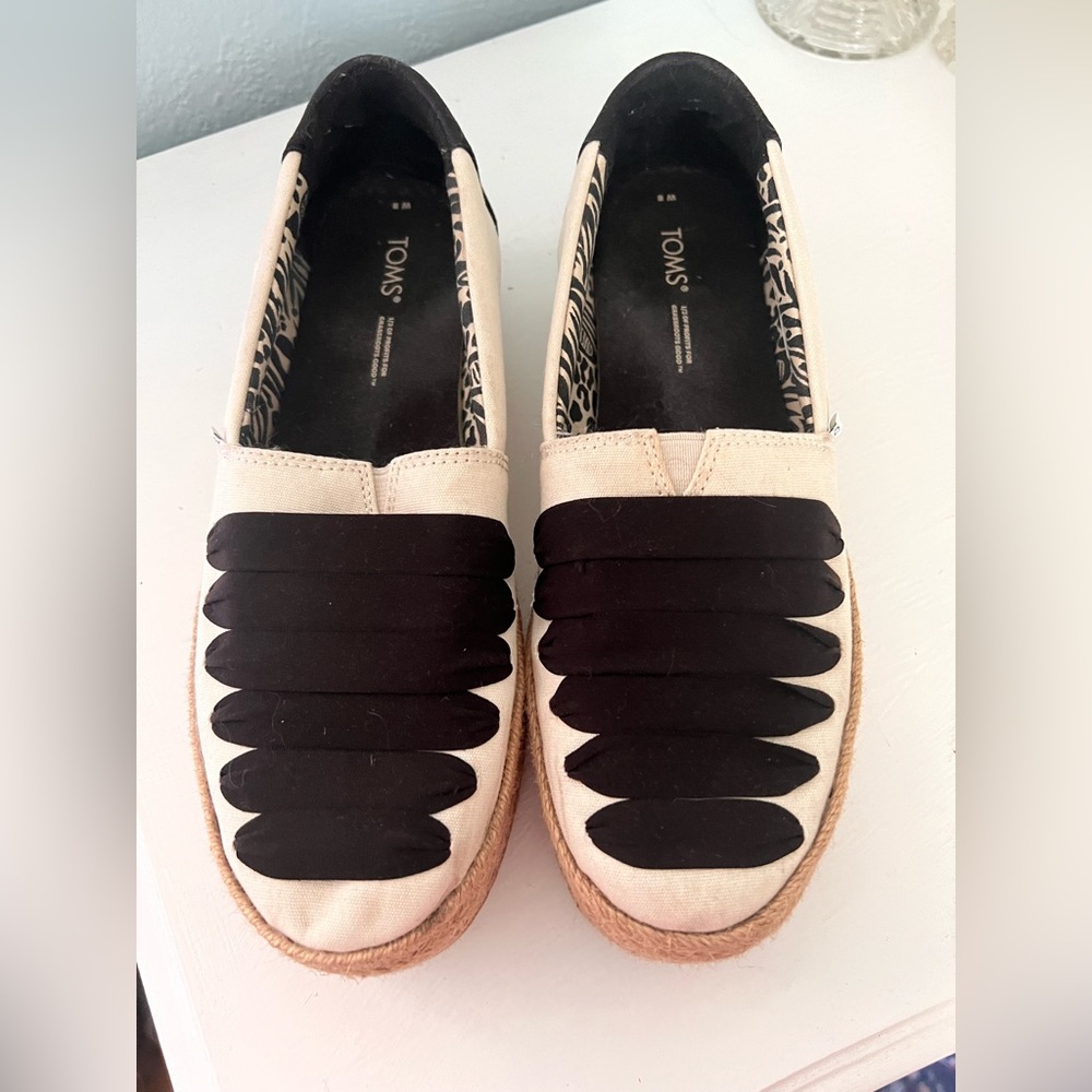 Toms espadrilles